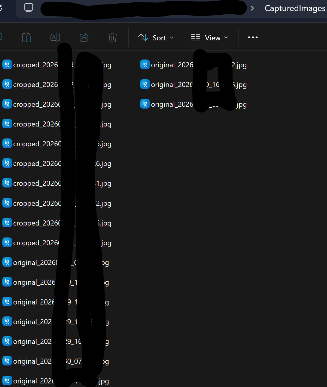 Hình ảnh được lưu bởi E**Client.exe